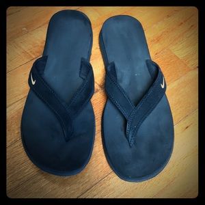 Women’s Black Nike Sandal size 10